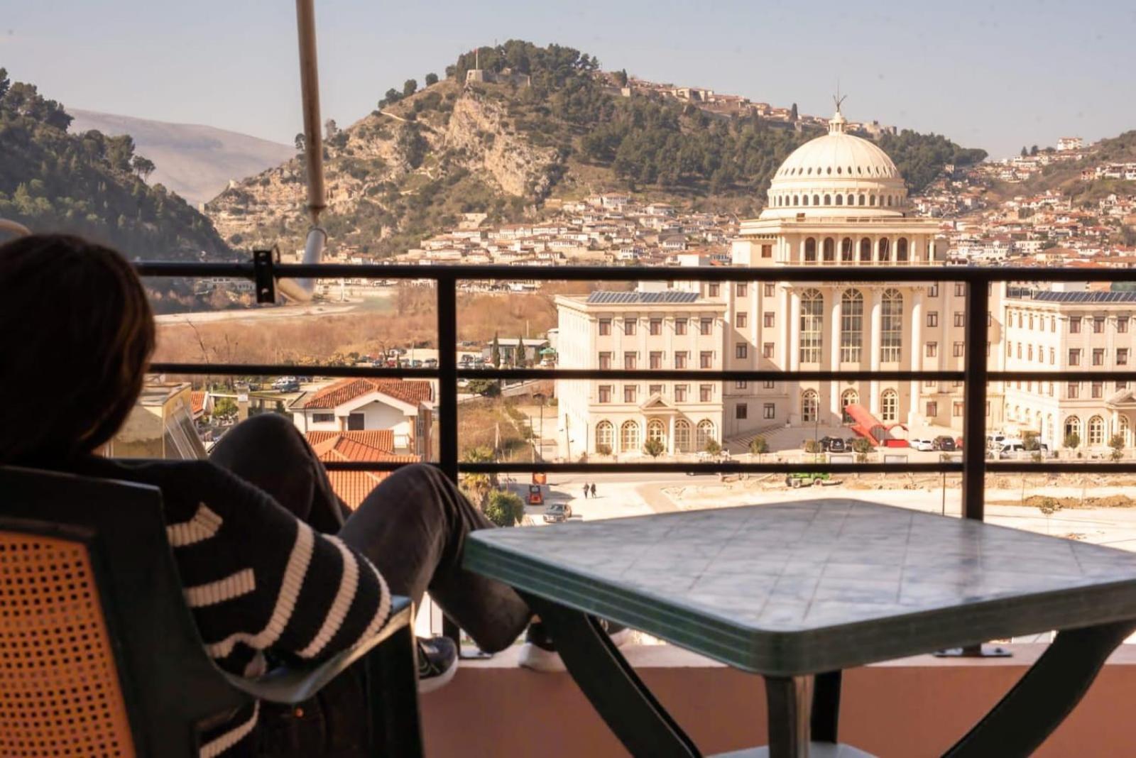 Apartament Egzoni City Center Daire Berat Dış mekan fotoğraf